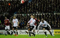Chiêm ngưỡng siêu phẩm của Rooney khiến trọng tài "quên" thổi việt vị