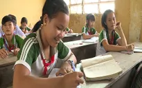 Cô học trò nhà nghèo, mồ côi cha vẫn đam mê học tập