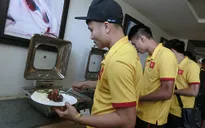 VIDEO: Điều kiện ăn, ở của ĐT Việt Nam tại AFF Suzuki Cup 2016