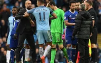 Lý do nào khiến Pep Guardiola coi Fabregas như "người vô hình"?