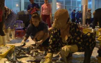 Á quân The Face - Chúng Huyền Thanh vật lộn kiếm tiền trong Sống khác (11h30, VTV6)