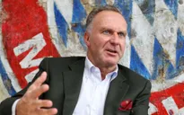 Uli Hoeness từ chức chủ tịch Bayern Munich