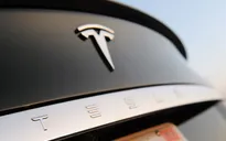Để xảy ra tai nạn chết người, Mỹ mở cuộc điều tra hãng xe Tesla