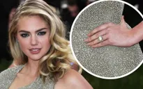 Mỹ nhân "siêu vòng 1" Kate Upton khoe nhẫn 1,5 triệu USD