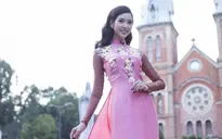 Á hậu Thúy Vân đắt show MC