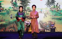Cùng ngắm Huyền My tỏa sáng với trang phục áo dài tại Asia Park