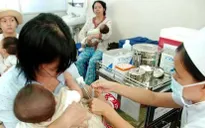Bộ Y tế khuyến cáo đưa trẻ đi tiêm vaccine đúng lịch