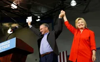 Tỷ lệ ủng hộ bà Hillary tăng sau Đại hội đảng Dân chủ