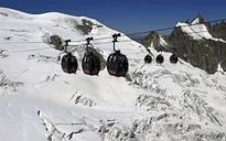 60 người bị kẹt trên tuyến cáp treo Pháp - Italy