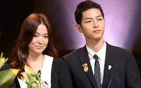 Song Hye lộ mặt tròn xoe kém sắc bên Song Joong Ki