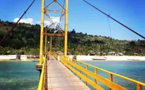 Sập cầu tại Indonesia, hàng chục người thương vong