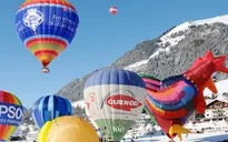 Rực rỡ lễ hội khinh khí cầu tại dãy Alps