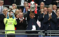 Vừa vô địch FA Cup, Van Gaal lập tức bị Man Utd sa thải?
