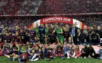 Barcelona vô địch Cup nhà Vua TBN trong trận đấu 3 thẻ đỏ và 14 thẻ vàng