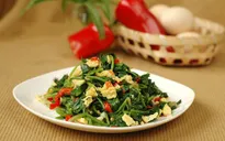 Đến Tuyên Quang thưởng thức đặc sản rau bò khai xào trứng