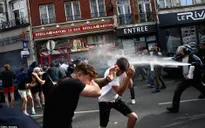 Bạo loạn leo thang tại EURO 2016: 16 ca nhập viện, 36 hooligan bị bắt giữ