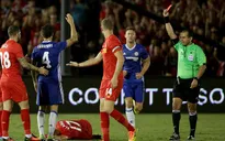 Fabregas xin lỗi vì tắc bóng ác ý với tân binh Liverpool