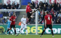 Pogba ghi siêu phẩm, Ibra lập cú đúp, Man Utd ngắt mạch thất vọng