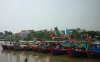 Áp thấp nhiệt đới gần bờ, TP.HCM cấm tàu thuyền ra khơi đánh bắt thủy sản