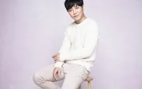 Sao phim "Descendants of the Sun" chào đón con trai thứ hai