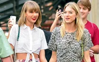 Bạn thân Taylor Swift khen Tom Hiddleston hết lời