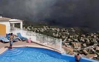 Cháy gần khu nghỉ dưỡng Tây Ban Nha, hơn 1.000 người phải sơ tán