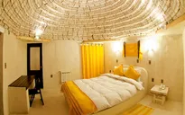 Khó tin khách sạn làm từ... 10.500 tấn muối