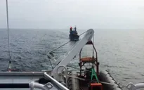 Cứu 10 thuyền viên tàu ĐNa 90646 TS trên vùng biển Nghệ An