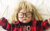 Em bé ngủ gây sốt mạng xã hội