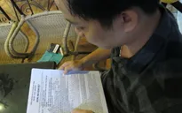 Thủ tướng yêu cầu kiểm tra vụ dọa khởi tố vì mua bán điện thoại "cùi bắp"
