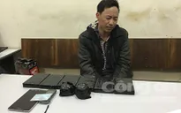 Bắt người nước ngoài vận chuyển 6 bánh heroin qua biên giới