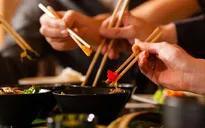 6 cách lựa chọn thức phẩm lành mạnh khi đi ăn hàng