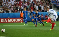 VIDEO EURO 2016: Sterling kiếm phạt đền, Rooney ghi bàn mở tỉ số