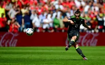 VIDEO EURO 2016: Bale lập "siêu phẩm" đá phạt vào lưới Joe Hart