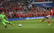 VIDEO EURO 2016: Neil Taylor thoải mái dứt điểm đánh bại tuyển Nga
