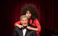 Lady Gaga tiếp tục hợp tác với nghệ sĩ 90 tuổi