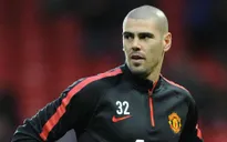 Man Utd nhận "hàng thải" Valdes trước thời hạn