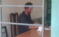 Người nước ngoài tấn công người đi đường, cướp xe giữa Hà Nội