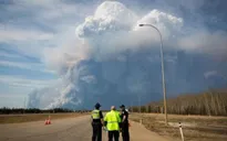 Canada: Bang Alberta ban bố tình trạng khẩn cấp vì cháy rừng