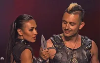 America's Got Talent: Giám khảo thót tim với màn phi dao ở bán kết