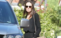 Angelina Jolie lần đầu lộ diện sau ly hôn