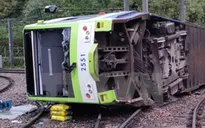 Anh bắt giữ lái tàu trong vụ tai nạn tàu điện nghiêm trọng
