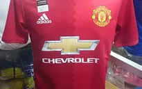 Man Utd lộ áo đấu kiểu “ghép mảnh” mùa giải 2016/17