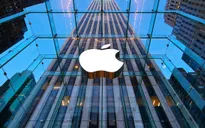 Từ chối mở khóa cho thủ phạm khủng bố, Apple bị các nạn nhân kiện