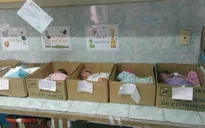 Tận cùng khủng hoảng ở Venezuela: Trẻ sơ sinh nằm trong hộp giấy