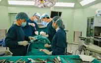 Ứng dụng phẫu thuật cột sống nhờ thiết bị cung cấp không gian 3 chiều