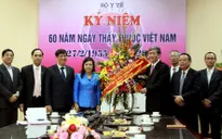 Đồng chí Đinh Thế Huynh thăm Bộ Y tế nhân kỷ niệm 61 năm ngày Thầy thuốc Việt Nam