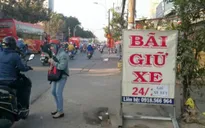 TP.HCM: Nhiều bãi gửi xe tự phát giá cao gấp 10 lần ngày thường