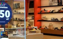 Lực lượng lao động ngành bán lẻ tại Anh thu hẹp 1/3 sau 10 năm
