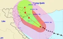Bão số 7 tiến về đất liền và di chuyển theo hướng Tây Bắc